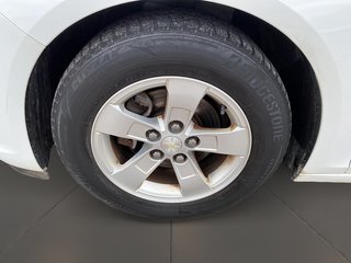 2016 Chevrolet Malibu LT in Stratford, Ontario - 6 - w320h240px