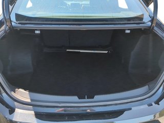 2022 Chevrolet Malibu LT in Stratford, Ontario - 6 - w320h240px