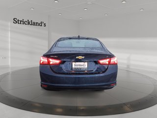 2022 Chevrolet Malibu LT in Stratford, Ontario - 3 - w320h240px