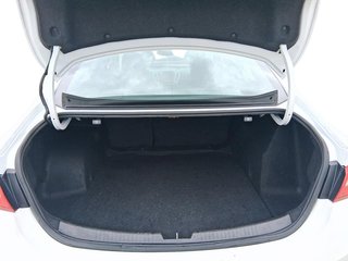 2023 Chevrolet Malibu LT in Stratford, Ontario - 6 - w320h240px