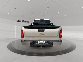 2008 Chevrolet Silverado 1500 LT Reg Cab in Stratford, Ontario - 3 - w320h240px