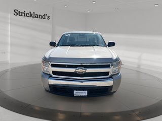 2008 Chevrolet Silverado 1500 LT Reg Cab in Stratford, Ontario - 2 - w320h240px