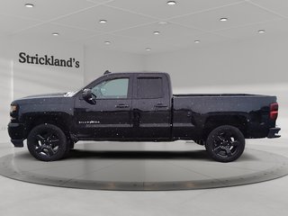 2017  Silverado 1500 Double 4x4 Custom / Standard Box in Stratford, Ontario - 5 - w320h240px