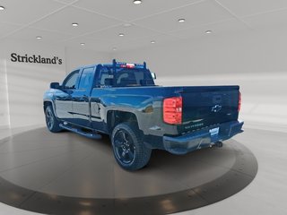 2017 Chevrolet Silverado 1500 Double 4x4 WT / Standard Box in Stratford, Ontario - 4 - w320h240px