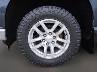 2019 Chevrolet Silverado 1500 New Crew Cab 4x4 LT / Short Box in Stratford, Ontario - 6 - w320h240px