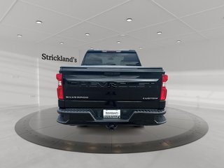 2021 Chevrolet Silverado 1500 Crew Cab 4x4 Custom / Standard Box in Stratford, Ontario - 3 - w320h240px