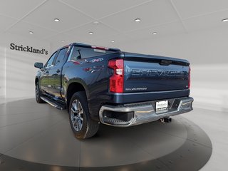 2021 Chevrolet Silverado 1500 Crew Cab 4x4 LT / Standard Box in Stratford, Ontario - 4 - w320h240px