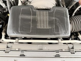 2021 Chevrolet Silverado 1500 Crew Cab 4x4 LT Trail Boss / Standard Box in Stratford, Ontario - 6 - w320h240px