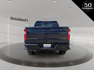 2022  Silverado 1500 Crew Cab 4x4 ZR2 / Short Box in Stratford, Ontario - 3 - w320h240px