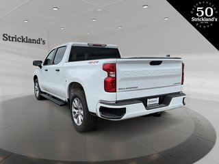 2022  Silverado 1500 Crew Cab 4x4 Custom / Short Box in Stratford, Ontario - 4 - w320h240px