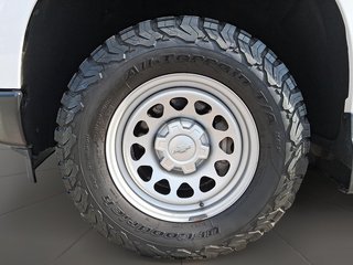 2022 Chevrolet Silverado 1500 Crew Cab 4x4 WT / Standard Box in Stratford, Ontario - 6 - w320h240px