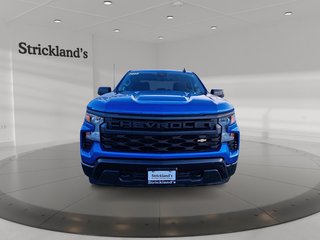 2023 Chevrolet Silverado 1500 Crew Cab 4x4 WT / Standard Box in Stratford, Ontario - 2 - w320h240px