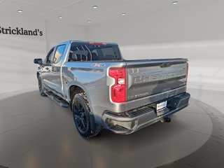 2023 Chevrolet Silverado 1500 Crew Cab 4x4 Custom / Short Box in Stratford, Ontario - 4 - w320h240px