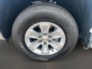 2024 Chevrolet Silverado 1500 Regular Cab Long Box 2-Wheel Drive Work Truck in Stratford, Ontario - 6 - w320h240px