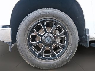 2025 Chevrolet Silverado 1500 Crew Cab Short Box 4-Wheel Drive LT in Stratford, Ontario - 6 - w320h240px