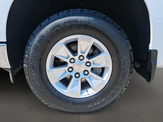 2025 Chevrolet Silverado 1500 Crew Cab Standard Box 4-Wheel Drive LT in Stratford, Ontario - 6 - w320h240px