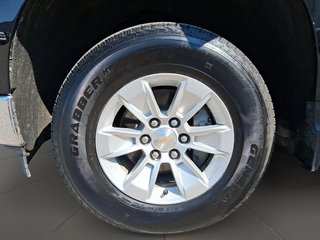 2025 Chevrolet Silverado 1500 Crew Cab Standard Box 4-Wheel Drive LT in Stratford, Ontario - 6 - w320h240px