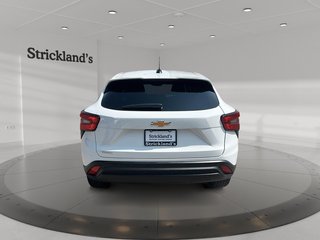 2024 Chevrolet Trax LS in Stratford, Ontario - 3 - w320h240px