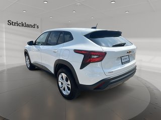 2024 Chevrolet Trax LS in Stratford, Ontario - 4 - w320h240px