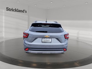 2025 Chevrolet Trax FWD 4dr LT in Stratford, Ontario - 3 - w320h240px