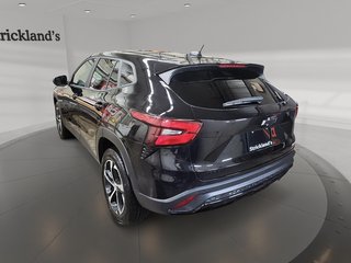 2025 Chevrolet Trax FWD 4dr 1RS in Stratford, Ontario - 4 - w320h240px