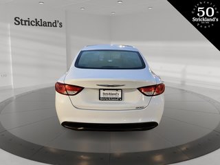 2016 Chrysler 200 LX in Stratford, Ontario - 3 - w320h240px