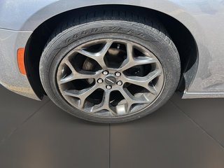 2018 Chrysler 300 S in Stratford, Ontario - 5 - w320h240px