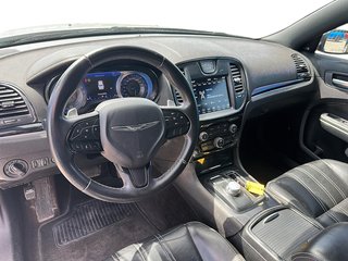 2018 Chrysler 300 S in Stratford, Ontario - 6 - w320h240px