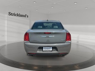 2018 Chrysler 300 S in Stratford, Ontario - 3 - w320h240px