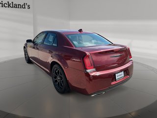 2023 Chrysler 300 Touring L AWD in Stratford, Ontario - 4 - w320h240px