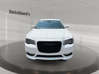 2023 Chrysler 300 Touring L AWD in Stratford, Ontario - 2 - w320h240px