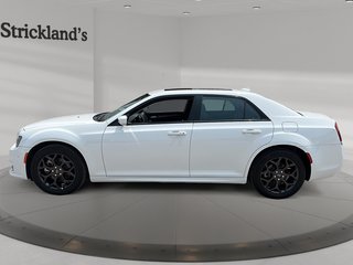 2023 Chrysler 300 Touring L AWD in Stratford, Ontario - 5 - w320h240px