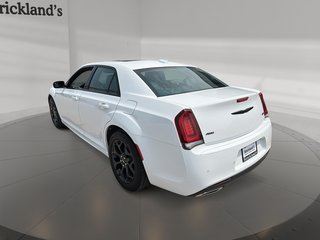 2023 Chrysler 300 Touring L AWD in Stratford, Ontario - 4 - w320h240px