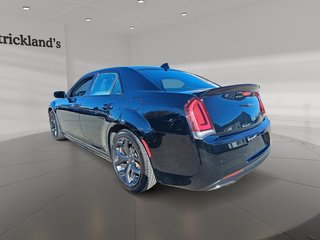 2023 Chrysler 300 S 300s RWD in Stratford, Ontario - 4 - w320h240px