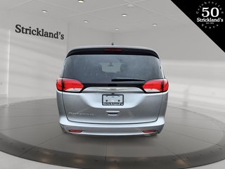 2021  Grand Caravan SXT in Stratford, Ontario - 3 - w320h240px