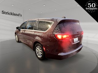 2022  Grand Caravan SXT in Stratford, Ontario - 4 - w320h240px