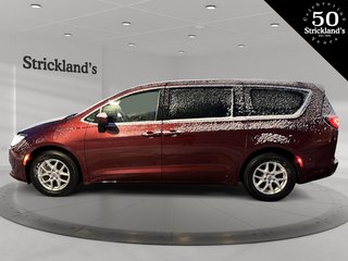 2022  Grand Caravan SXT in Stratford, Ontario - 5 - w320h240px