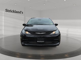 2022 Chrysler Grand Caravan SXT in Stratford, Ontario - 2 - w320h240px