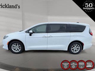 2023 Chrysler Grand Caravan SXT in Stratford, Ontario - 5 - w320h240px