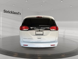 2024 Chrysler Grand Caravan SXT 2WD in Stratford, Ontario - 3 - w320h240px