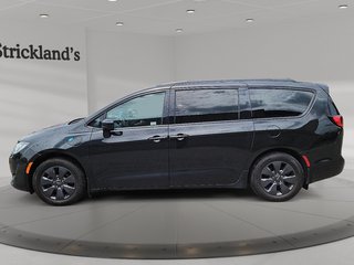 2019 Chrysler Pacifica Hybrid Touring L in Stratford, Ontario - 5 - w320h240px