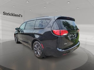 2019 Chrysler Pacifica Hybrid Touring L in Stratford, Ontario - 4 - w320h240px