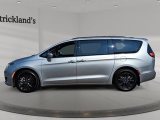 2020 Chrysler Pacifica AWD Launch Edition in Stratford, Ontario - 5 - w320h240px
