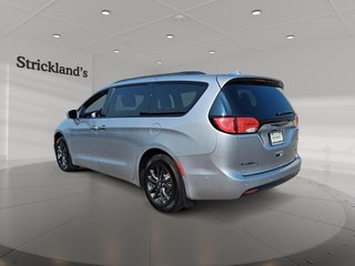 2020 Chrysler Pacifica AWD Launch Edition in Stratford, Ontario - 4 - w320h240px
