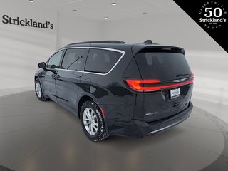 2022  Pacifica Touring AWD in Stratford, Ontario - 4 - w320h240px