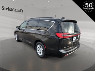 2022 Chrysler Pacifica Touring L in Stratford, Ontario - 4 - w320h240px