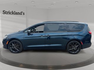 2022 Chrysler Pacifica Limited in Stratford, Ontario - 5 - w320h240px