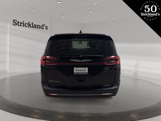 2023  Pacifica Touring L FWD in Stratford, Ontario - 3 - w320h240px