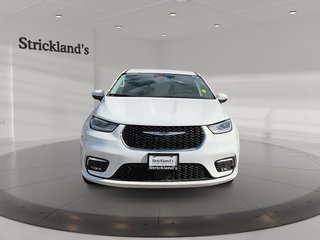 2023 Chrysler Pacifica Touring L AWD in Stratford, Ontario - 2 - w320h240px