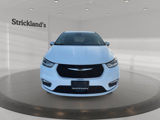 2023 Chrysler Pacifica Touring L FWD in Stratford, Ontario - 2 - w320h240px